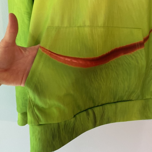 The Grinch hoodie. New with out tags. CUTE!! - Picture 2 of 6